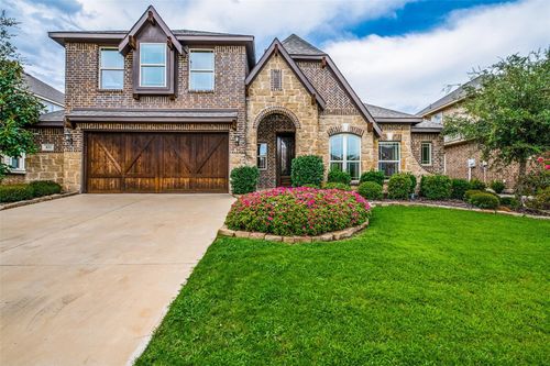 832 Monticello Dr, Burleson, TX, 76028-8206 | Card Image