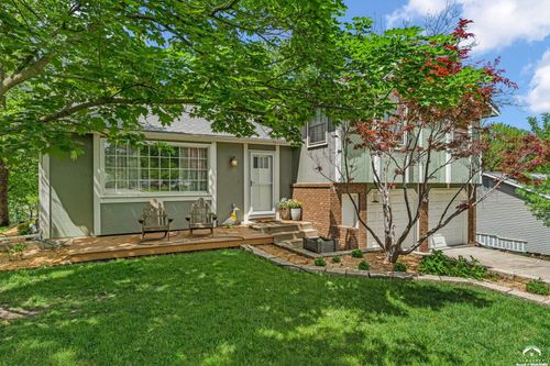 201 Wagon Wheel Rd, Lawrence, KS, 66049-1933 | Card Image