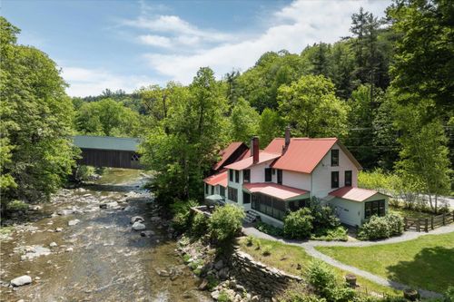 142 Dover Rd, Williamsville, VT, 05362-9721 | Card Image