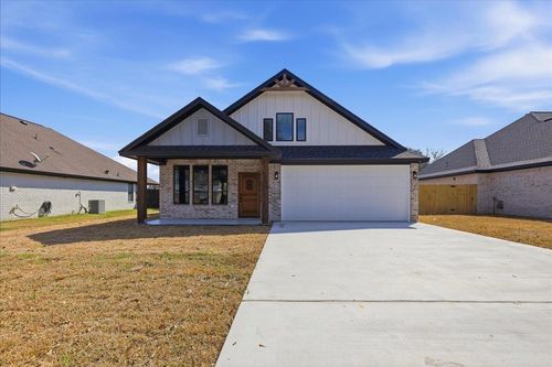 6710 Willow St, Groves, TX, 77619-5768 | Card Image