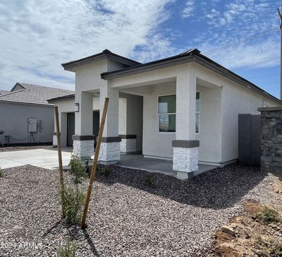 10517 W Sonrisas Street, House other with 4 bedrooms, 2 bathrooms and null parking in Tolleson AZ | Image 2