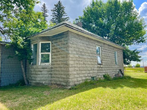 992 Lawrence Street, Pincher Creek, AB, T0K1W0 | Card Image