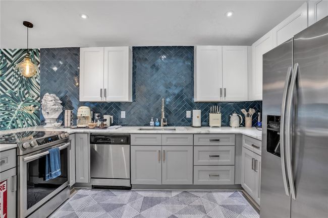 1229 Ne 17 Th Ave, House other with 4 bedrooms, 3 bathrooms and null parking in Fort Lauderdale FL | Image 5