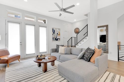 1008 Concordia Ave, Austin, TX, 78705-4695 | Card Image