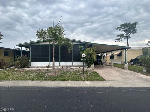 40 Sunset Cir, NORTH FORT MYERS, FL, 33903-5636 | Card Image