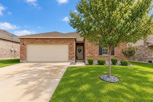 412 Magma Dr, Fort Worth, TX, 76131-4336 | Card Image