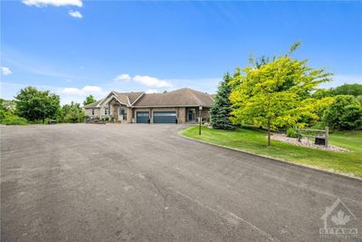 37 Fairhaven Pl, House other with 7 bedrooms, 4 bathrooms and 12 parking in Arnprior ON | Image 2