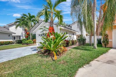 651 Sw 176th Ave, House other with 4 bedrooms, 2 bathrooms and null parking in Pembroke Pines FL | Image 3