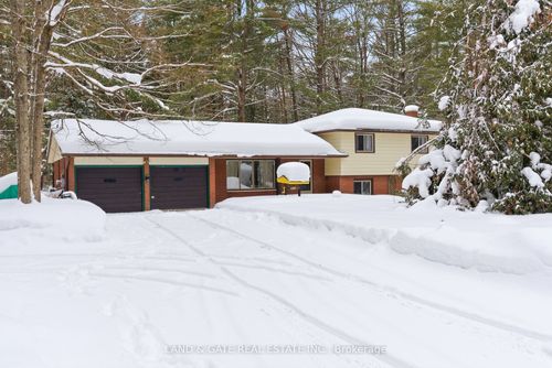 40 Melody Bay Rd, Buckhorn, ON, K0L1J0 | Card Image