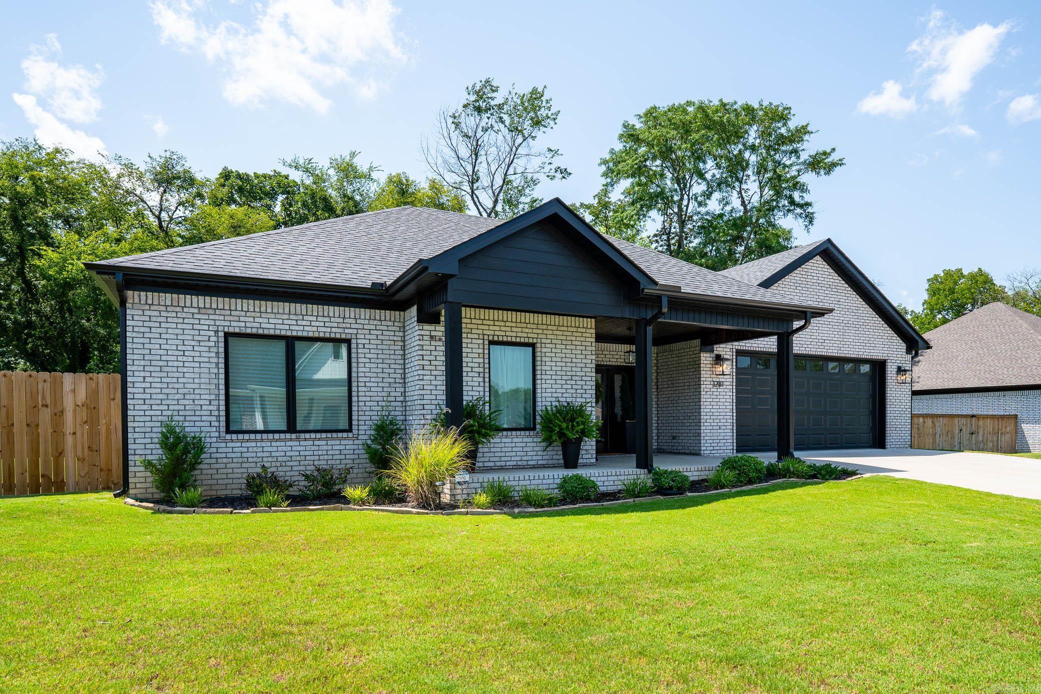Essex Dr, Benton, AR 72019