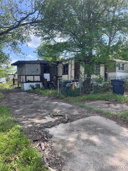 808 W 137th St, Glenpool, OK, 74033-3418 | Card Image