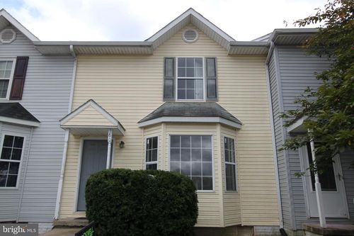 160 Stadium Cir, INWOOD, WV, 25428-4327 | Card Image