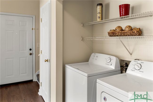 Laundry downstairs | Image 13