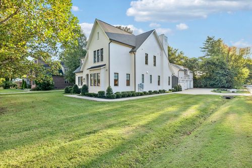 813 Hillsboro Rd, Franklin, TN, 37064-2013 | Card Image