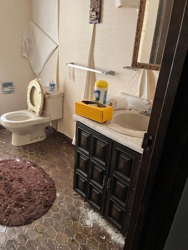 Bathroom | Image 13