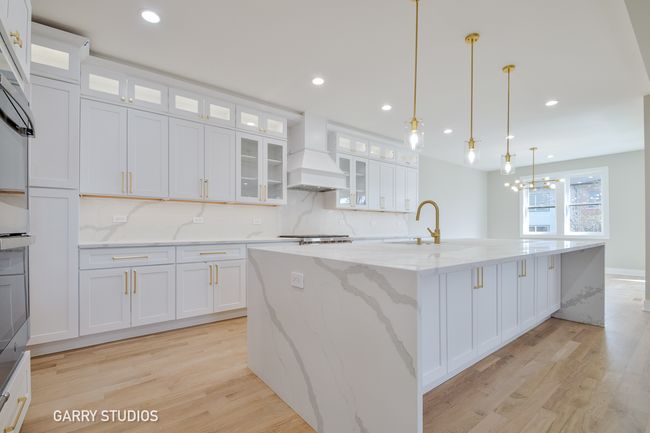 15W320 Concord St, House other with 4 bedrooms, 5 bathrooms and 3 parking in Elmhurst IL | Image 9
