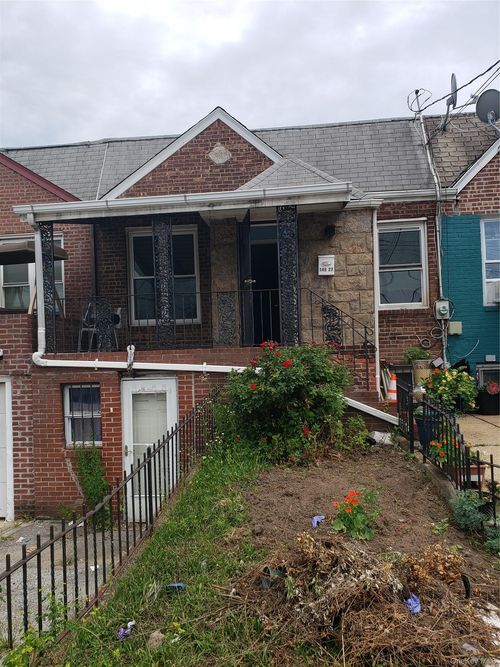 14527 158th Street, New York, NY, 11434 | Card Image