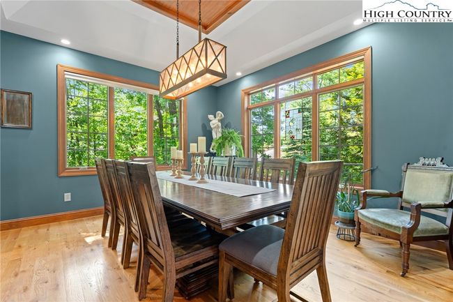 Huge Formal Dining Room | Image 11