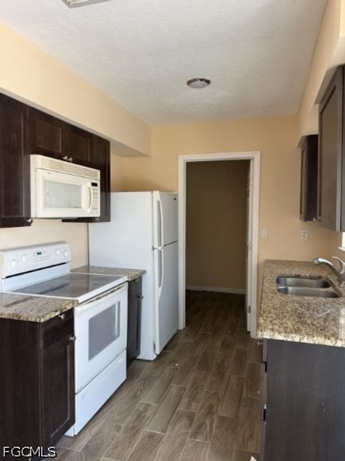 1-2238 Wolverton Ct, Alva, FL, 33920-1018 | Card Image