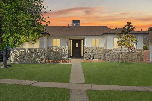 9046 Vena Ave, Arleta, CA, 91331-4925 | Card Image