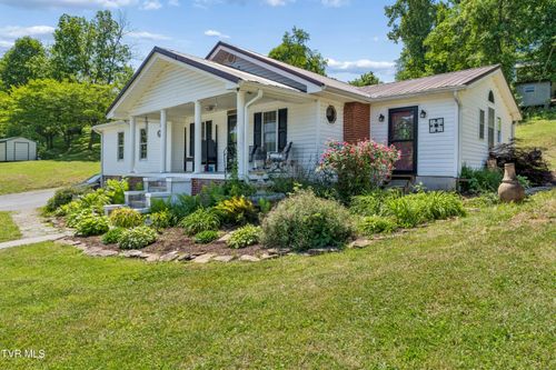 118 Bowers Ave, Johnson City, TN, 37601-5122 | Card Image