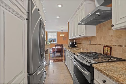 lk-84 153rd Avenue, New York, NY, 11414 | Card Image