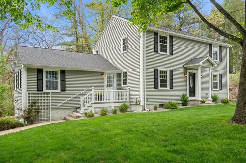 67 Blacksmith Dr, Medfield, MA, 02052-1121 | Card Image