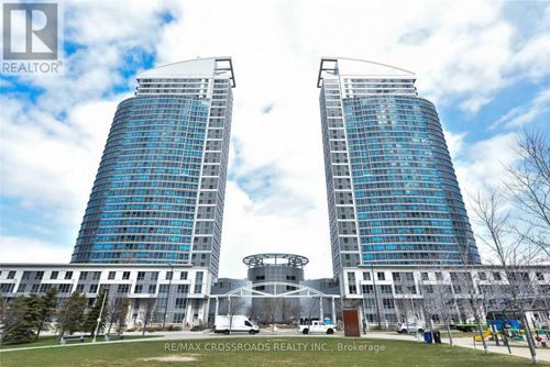 2115-38 Lee Centre Dr, Scarborough, ON, M1H3J7 | Card Image