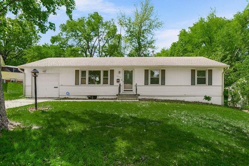 8815 E 84th St, Raytown, MO, 64138-3268 | Card Image