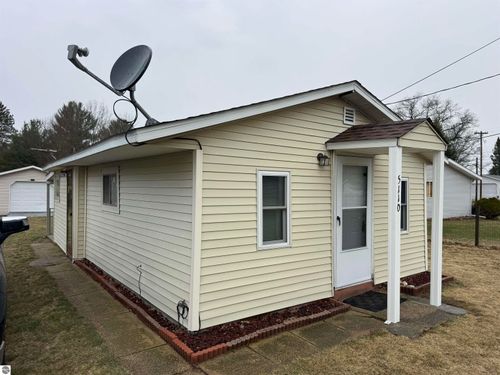 5110 Lucinda Dr, Prescott, MI, 48756-9137 | Card Image