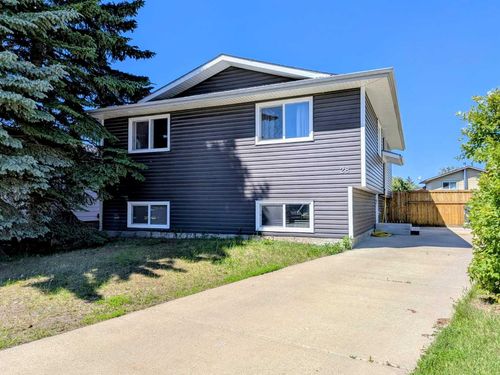 28 Goard Close, Red Deer, AB, T4P2M2 | Card Image