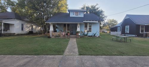 205 9th St, Mena, AR, 71953-3027 | Card Image