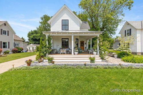 339 W Main Ave, Zeeland, MI, 49464-1519 | Card Image