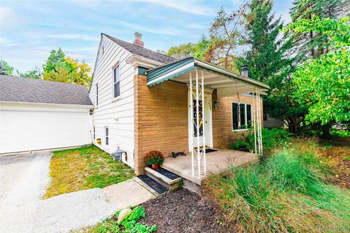 9447 Whitall Lane Road, Grosse Ile Township, MI, 48138 | Card Image