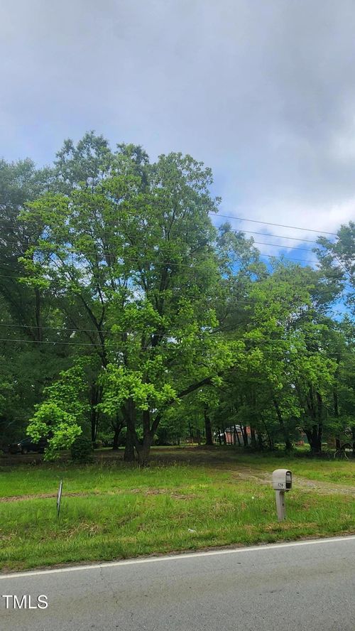8220 Bells Lake Rd, Apex, NC, 27539-8805 | Card Image
