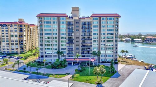 apt-303-736 Island Way, CLEARWATER BEACH, FL, 33767-1817 | Card Image