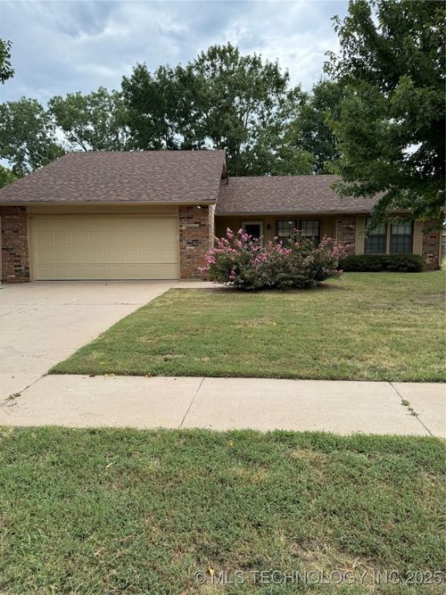 1711 N 29th St, Broken Arrow, OK, 74014-4970 | Card Image