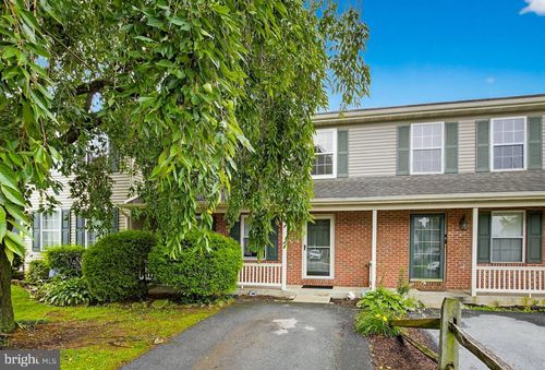104 Chelmsford Dr, Marietta, PA, 17547-9745 | Card Image