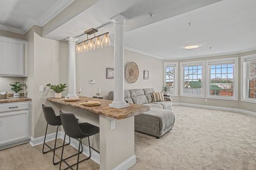 unit-303-81 S Williams St, Burlington, VT, 05401-3470 | Card Image