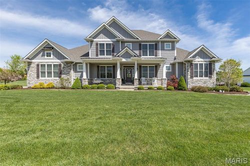 802 Valley Brook Dr, Farmington, MO, 63640-1112 | Card Image
