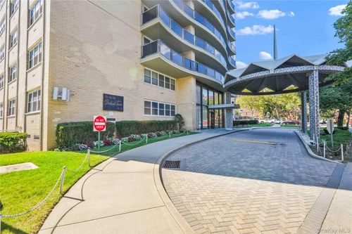 apt-10a-66 Yellowstone Blvd, Forest Hills, NY, 11375-2512 | Card Image