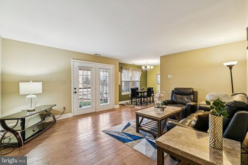 290 Tavistock, Cherry Hill, NJ, 08034-4019 | Card Image