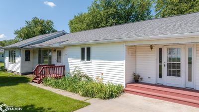 906 Stevens Avenue, Home with 2 bedrooms, 1 bathrooms and 2 parking in Tennant IA | Image 3