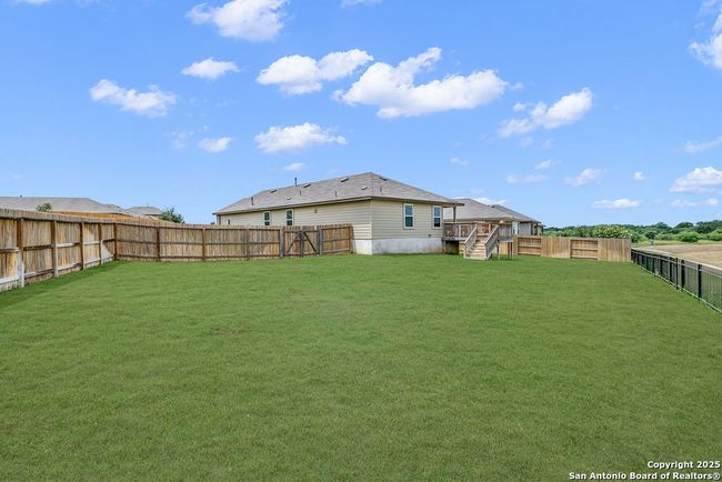 489 Middle Green Loop, House other with 3 bedrooms, 2 bathrooms and null parking in Floresville TX | Image 25
