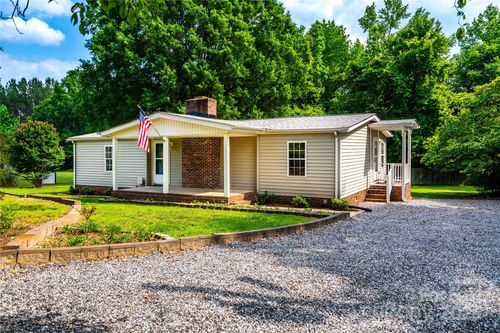 7050 Forney Hill Rd, Denver, NC, 28037-7405 | Card Image