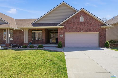7548 Kentwell Lane, Lincoln, NE, 68516 | Card Image