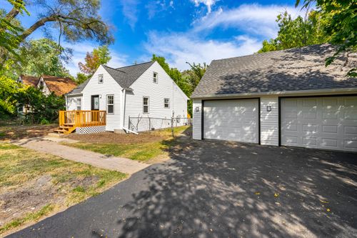 319 Grandview Dr, Round Lake Park, IL, 60073-3127 | Card Image