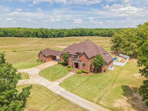 4236 New Hope Rd, Michie, TN, 38357-6102 | Card Image