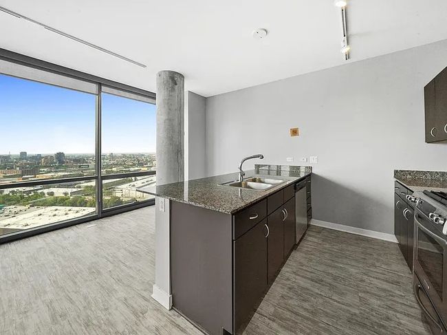UNIT-2401 - 860 W Blackhawk St, Condo with 1 bedrooms, 1 bathrooms and 1 parking in Chicago IL | Image 6