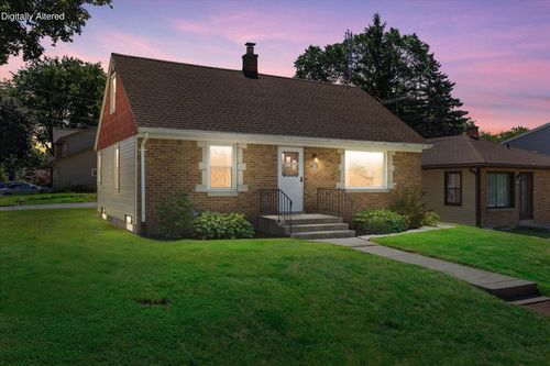 270 N 111th Street, Wauwatosa, WI, 53226 | Card Image